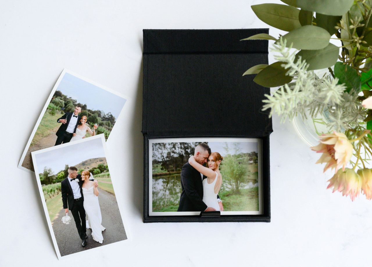 SIGNATURE PRINT BOX