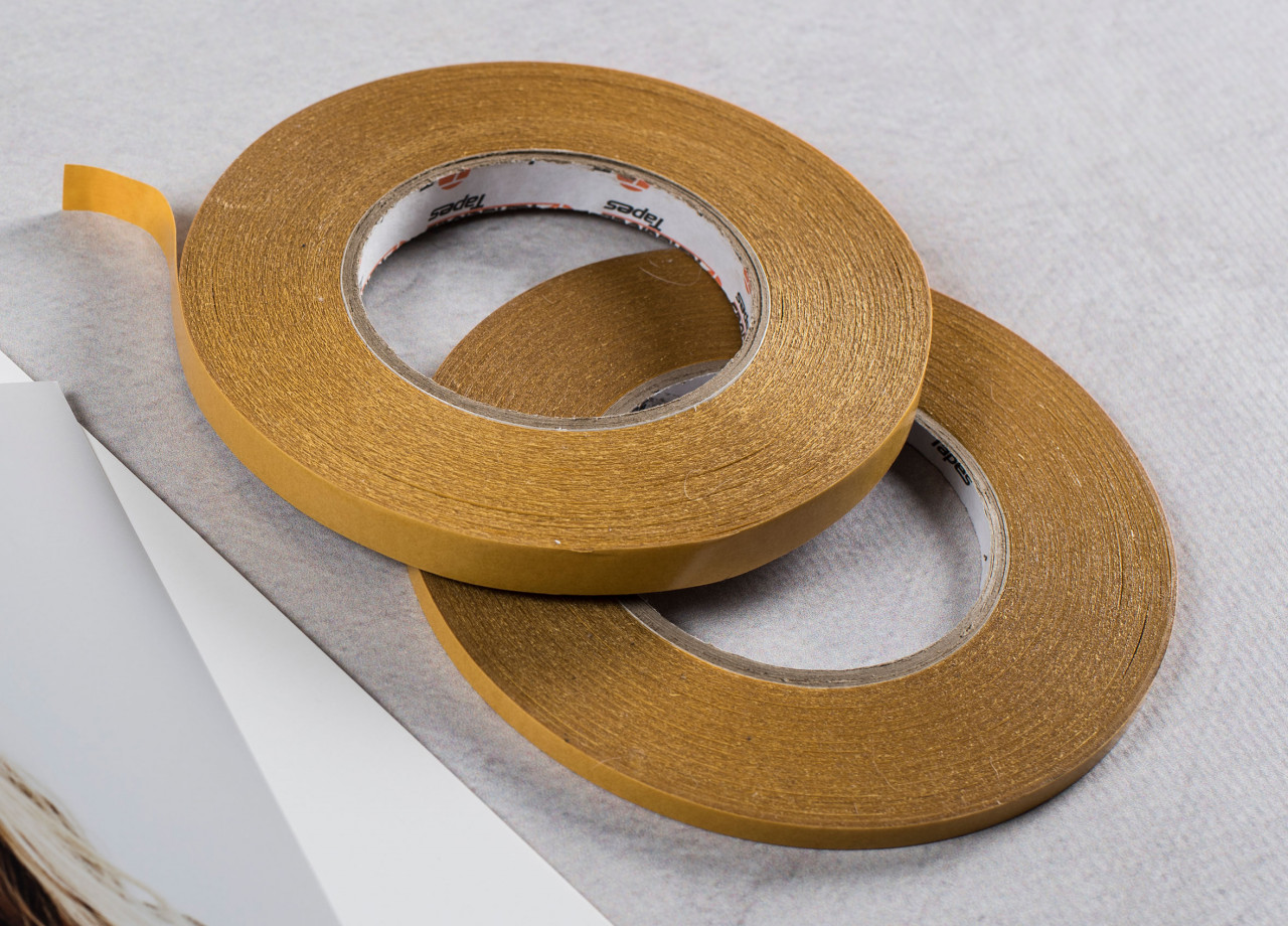 DOUBLE SIDED TAPE